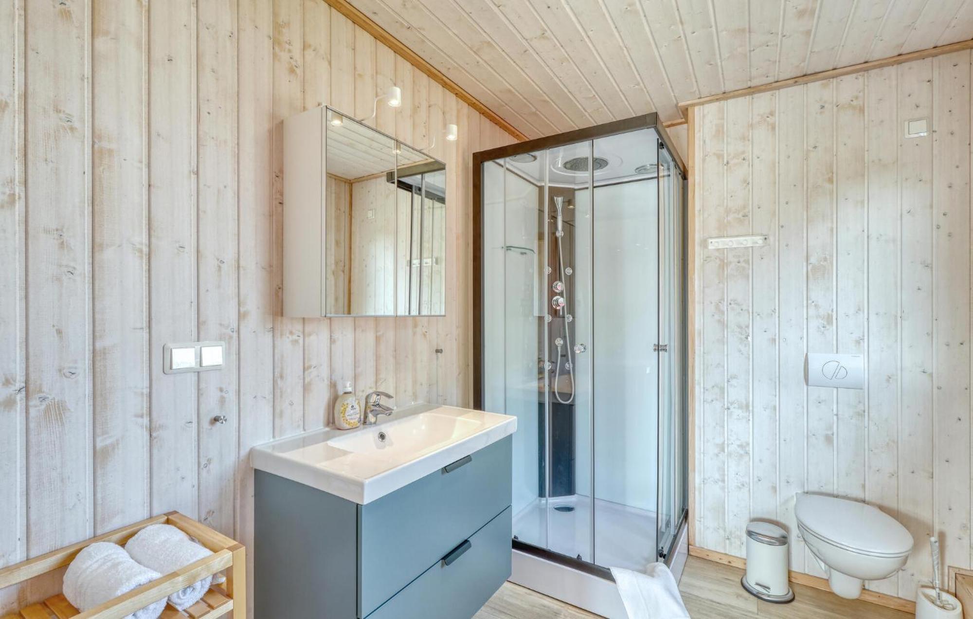 2 Bedroom Stunning Home In Zerpenschleuse エクステリア 写真